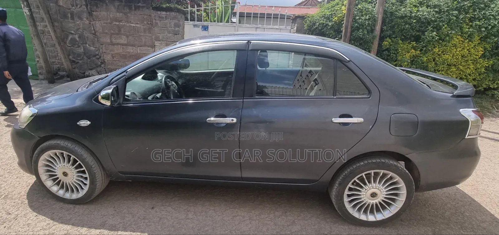 Toyota Yaris 2011 Gray