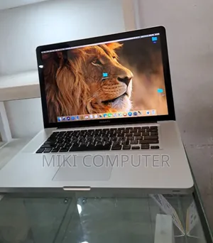 New Laptop Apple MacBook 2010 4GB Intel Core I7 HDD 350GB