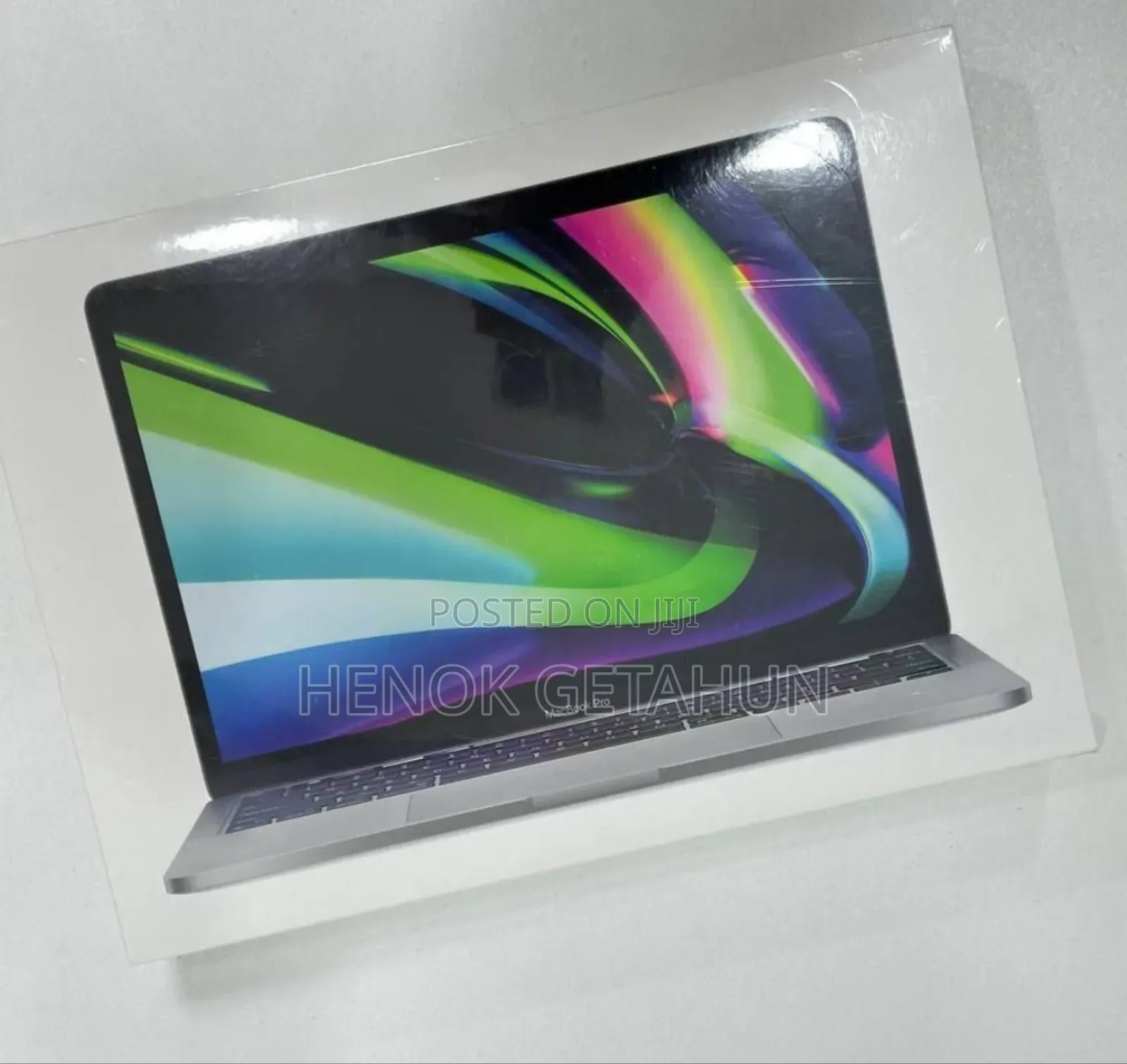 New Laptop Apple MacBook Pro 2022 M2 8GB Apple M2 SSD 256GB