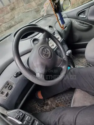 Toyota Vitz 2004