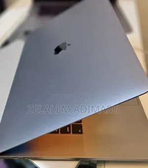 Photo - New Laptop Apple MacBook Pro 2019 16GB Intel Core I9 SSD 1T