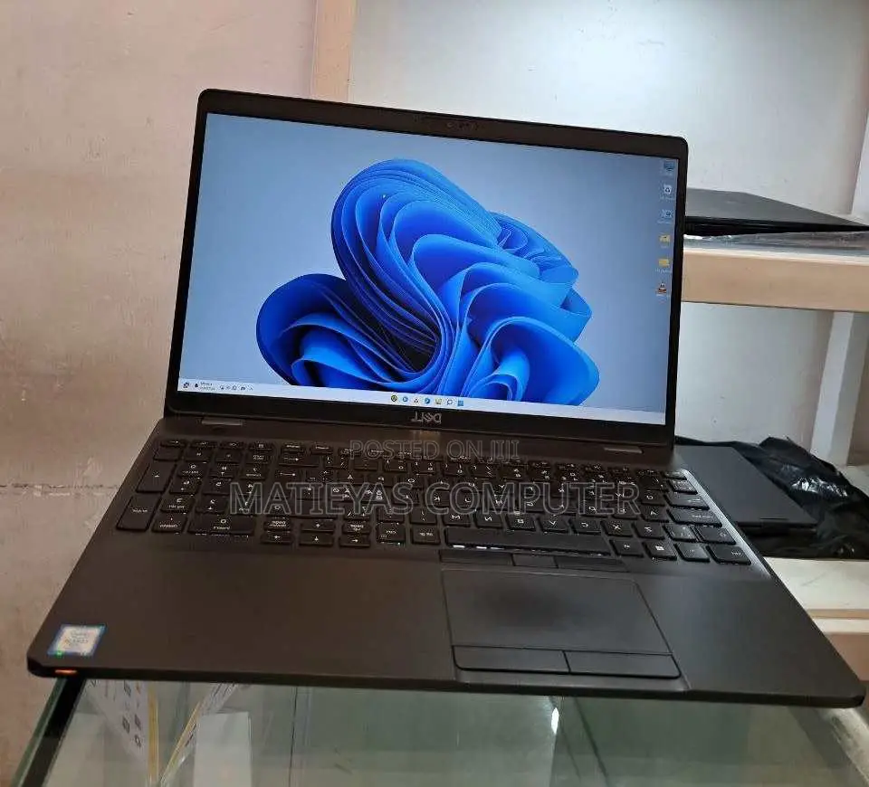 New Laptop Dell Inspiron 15 16GB Intel Core I5 SSD 512GB