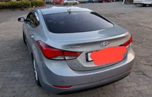 Hyundai Avante 2015 Silver