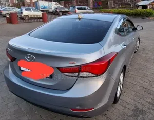 Hyundai Avante 2015 Silver