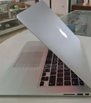 New Laptop Apple MacBook Air 2014 4GB Intel Core I5 SSD 128GB