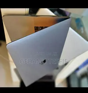 New Laptop Apple MacBook 2018 32GB Intel Core i9 SSD 1T