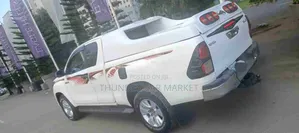 Toyota Hilux 2017 White