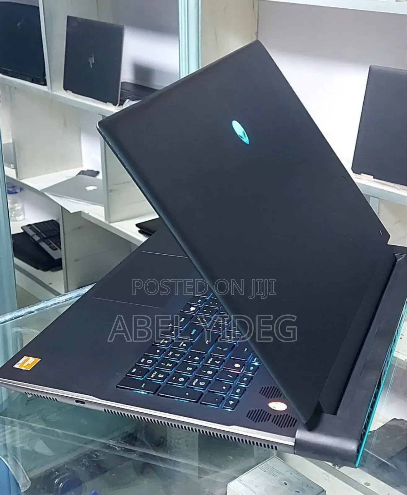 New Laptop Alienware M17x R2 32GB AMD Ryzen 9 SSD 1T