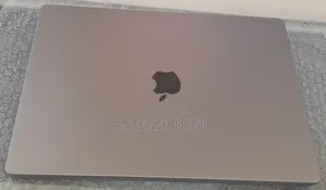 New Laptop Apple MacBook Pro 2023 M2 32GB Apple M2 SSD 512GB