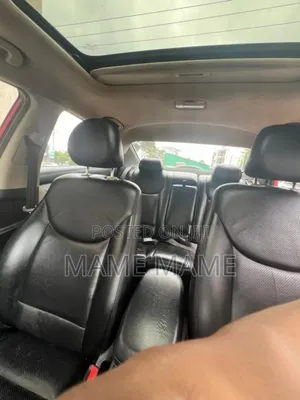 Hyundai Elantra 2012 Red