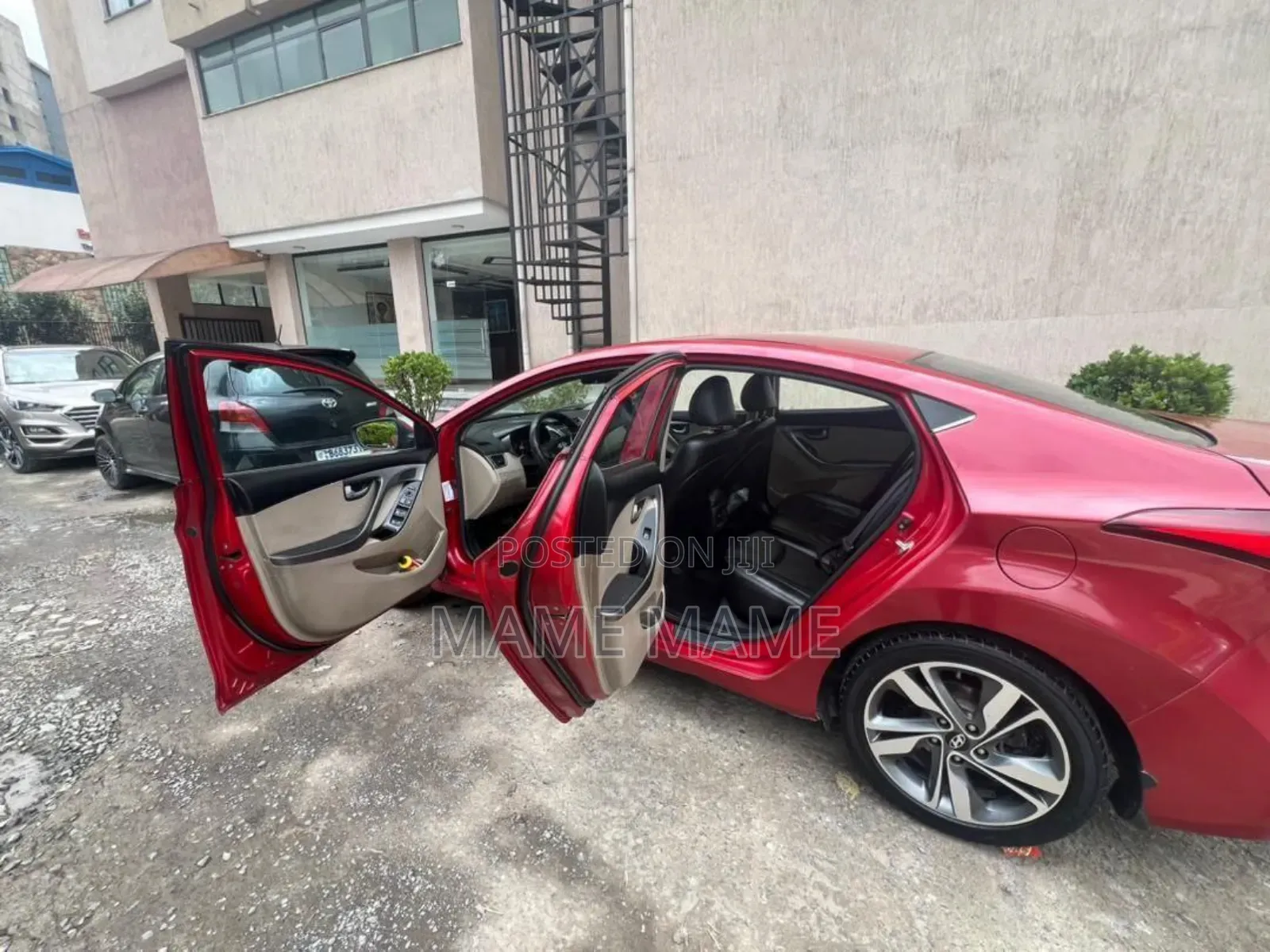 Hyundai Elantra 2012 Red