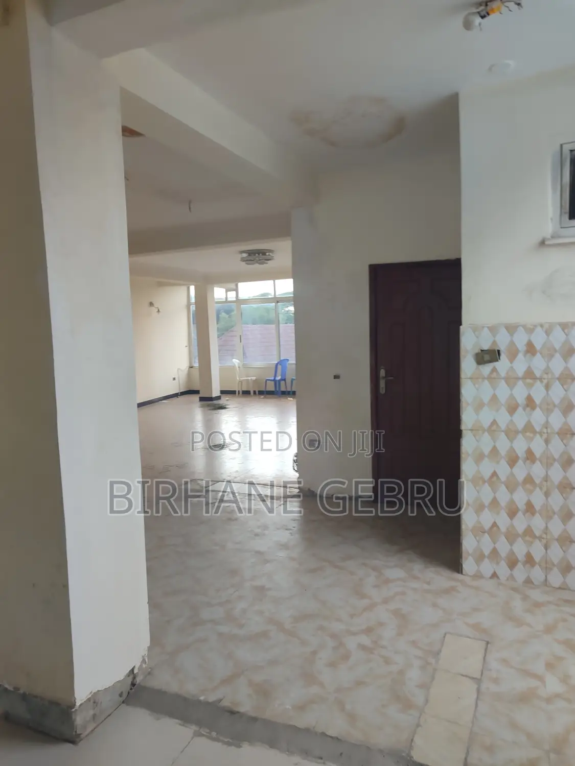 1st Floor Apartiment for Business Rent