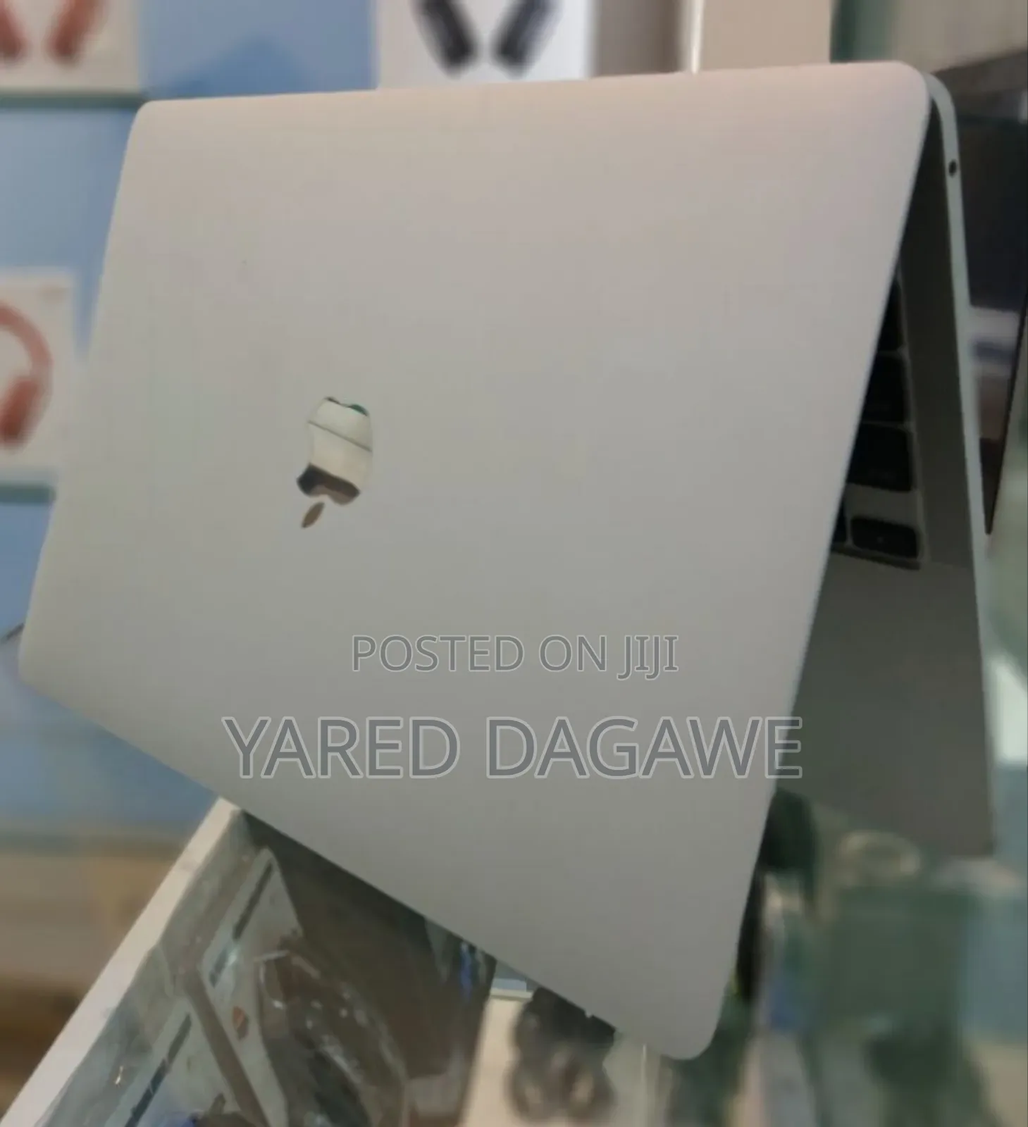 New Laptop Apple MacBook Pro 2022 M2 8GB Apple M2 SSD 256GB