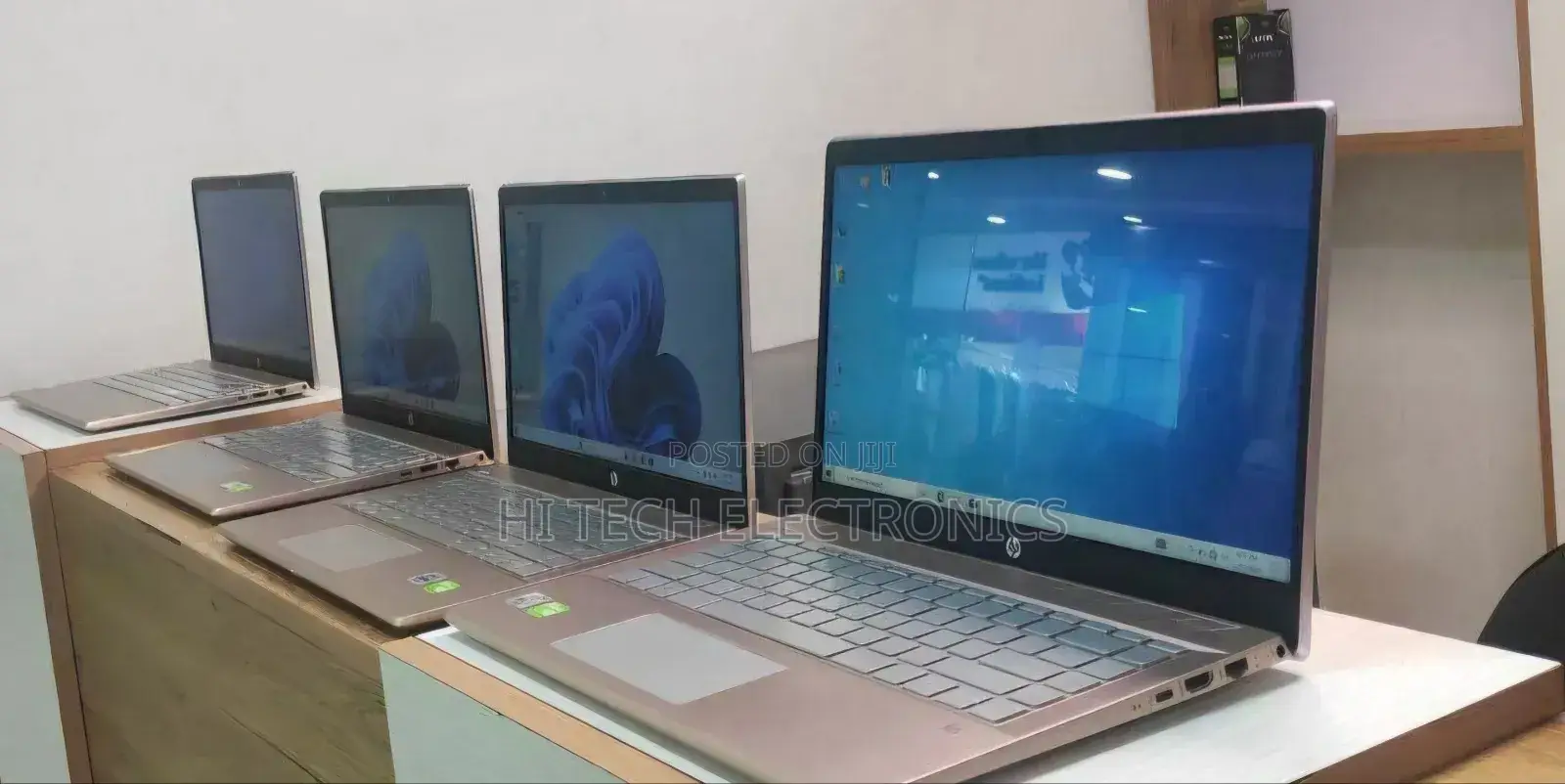 New Laptop HP Pavilion 15 8GB Intel Core I5 HDD+SSD 700GB