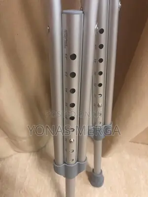 Adjustable Crutches / Stainless Steel / Adult Size