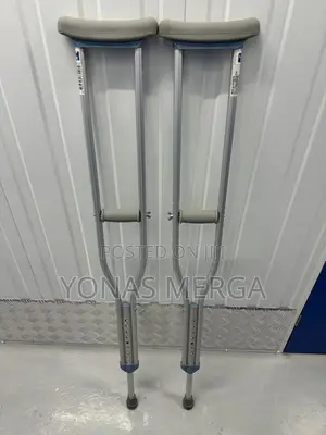 Photo - 925(M) Under Arm Crutch/Excellence in Quality/Crutches