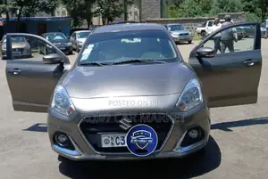 Photo - Suzuki Dzire 2022 Silver