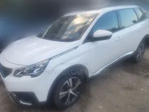 Peugeot 5008 2020 White