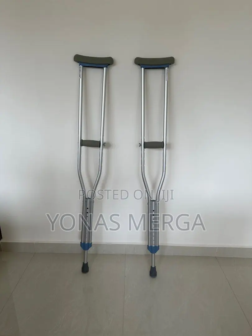 Crutches Disabled,Legs Feet Are Inconvenient Great for Trave