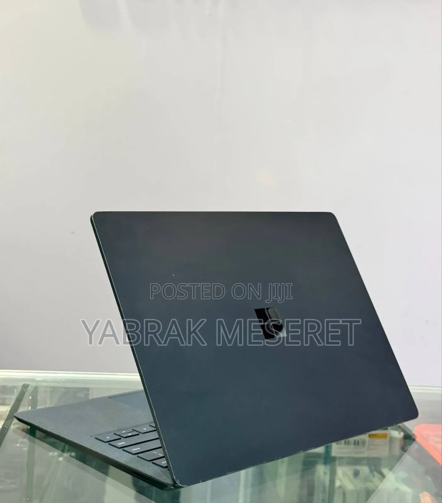 New Laptop Microsoft Surface Laptop 8GB Intel Core I5 SSD 256GB