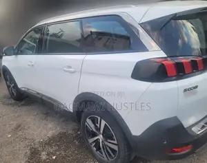 Peugeot 5008 2020 White