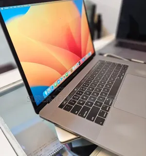 New Laptop Apple MacBook Pro 2018 32GB Intel Core I9 SSD 1T