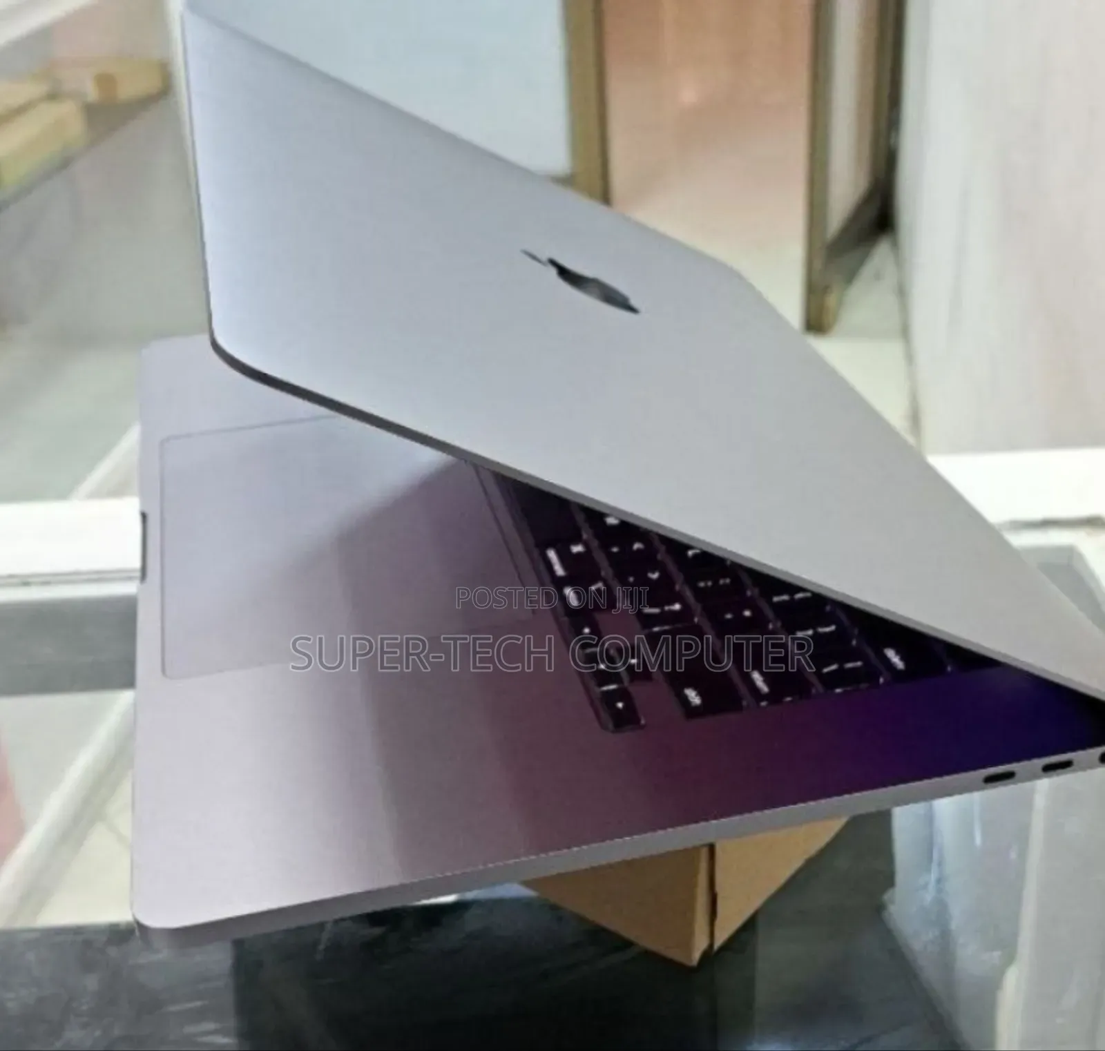 New Laptop Apple MacBook Pro 2018 32GB Intel Core I9 SSD 1T