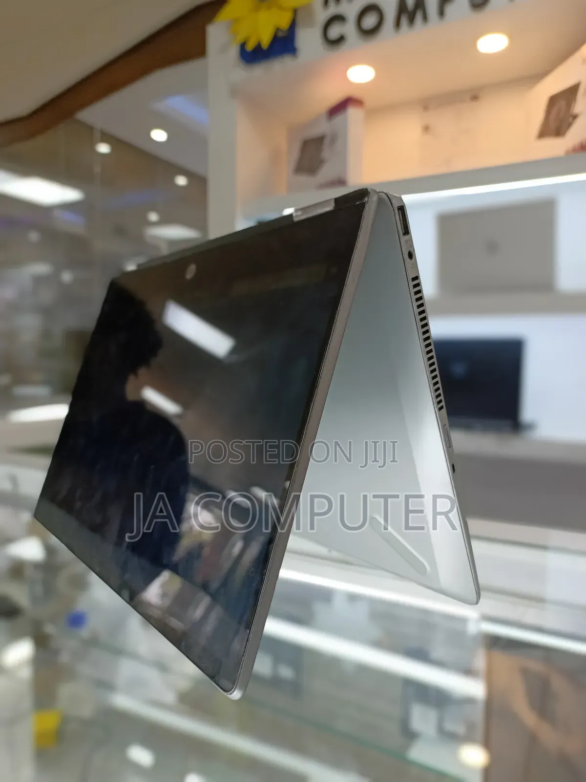 New Laptop HP Pavilion 15 8GB Intel Core I7 SSD 256GB