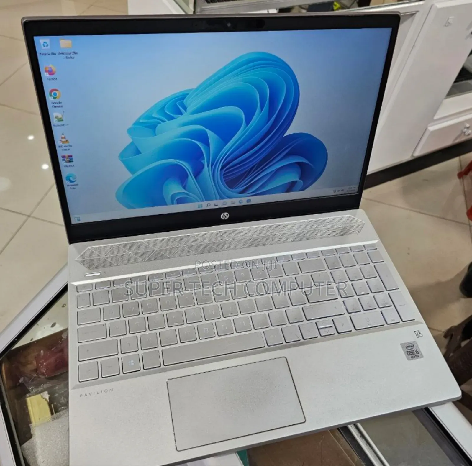 New Laptop HP Pavilion 10 16GB Intel Core I5 SSD 256GB