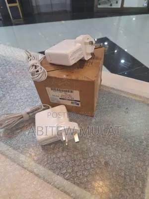 Photo - High-Quality Magnetic T-Tip L-Tip Power Adapter