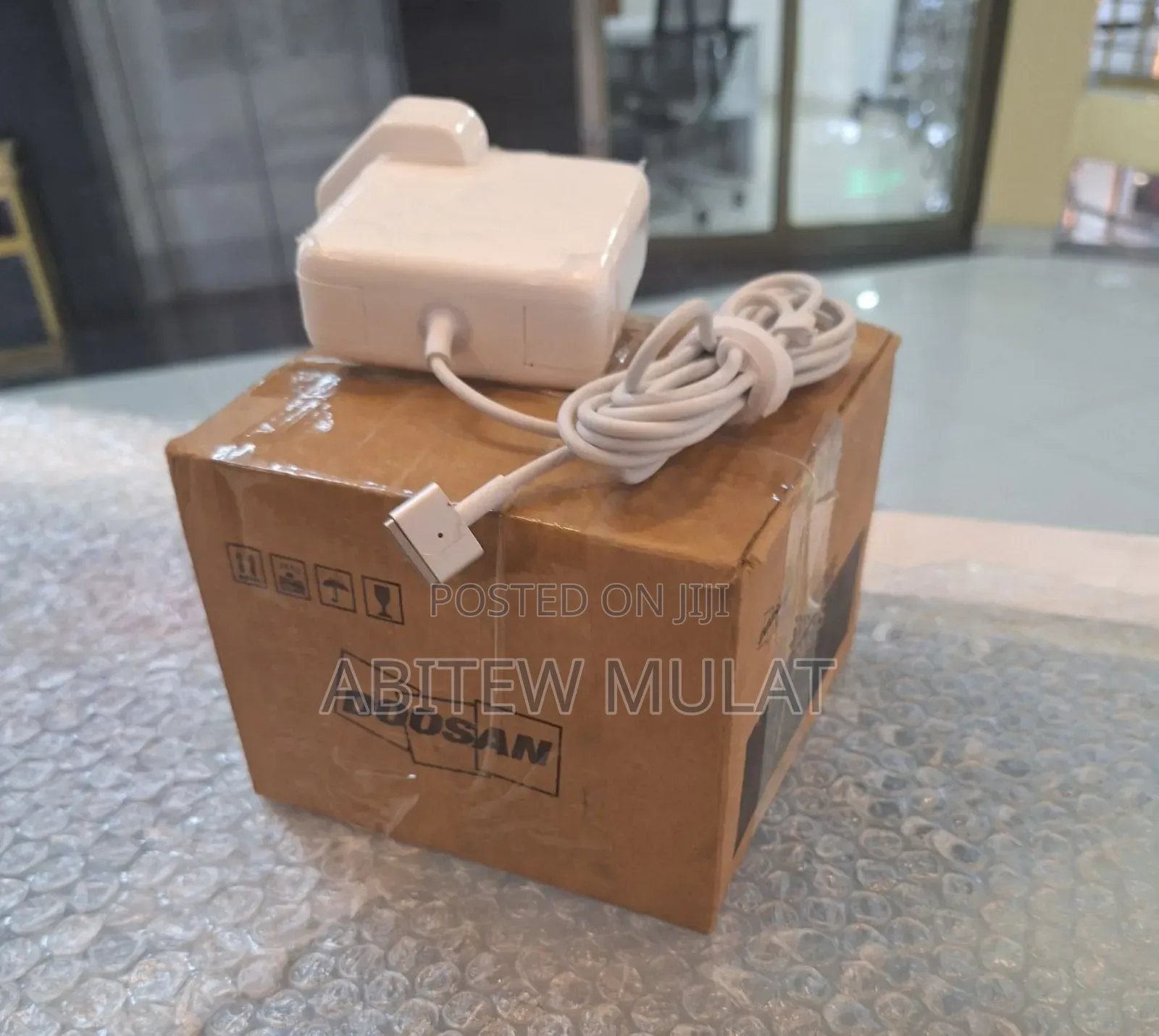 High-Quality Magnetic T-Tip L-Tip Power Adapter