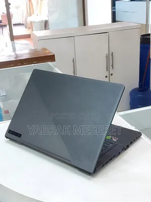 Photo - New Laptop Apple MacBook 2007 16GB AMD Ryzen 7 SSD 1T