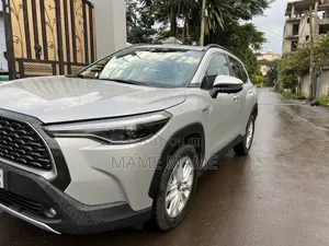 New Toyota Corolla Cross 2024 White