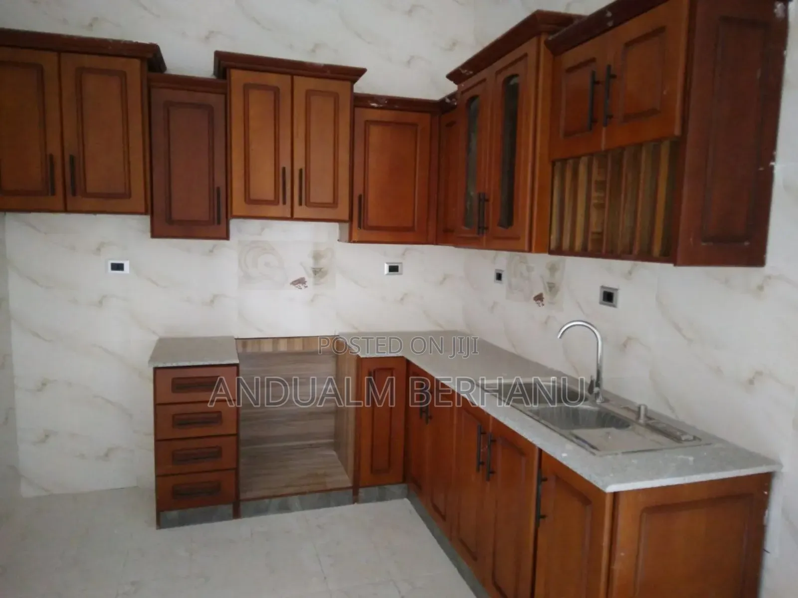 3bdrm Villa in Bole for sale