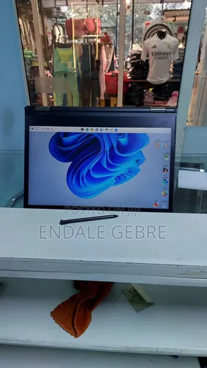 New Laptop Lenovo ThinkPad Yoga 370 8GB Intel Core I5 SSD 512GB