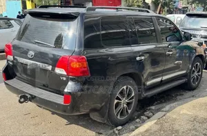 Toyota Land Cruiser 4.5 V8 VXR 2015 Black
