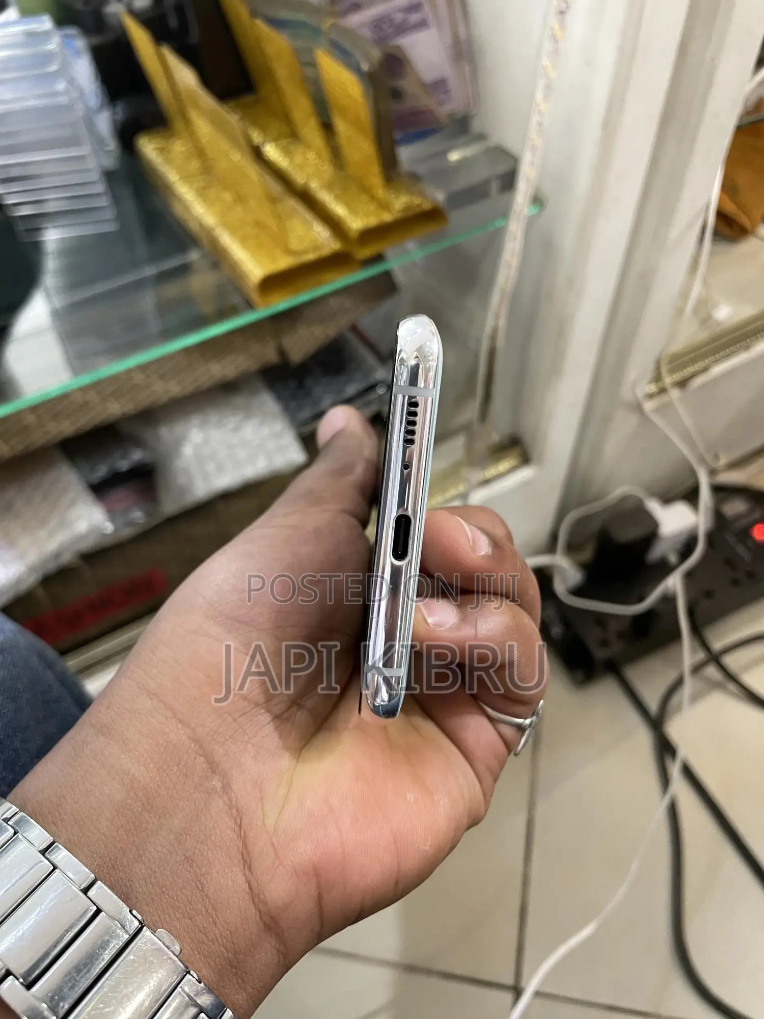 New Samsung Galaxy A90 5G 128 GB White