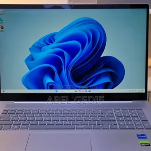 New Laptop HP Envy 17 16GB Intel Core I7 SSD 512GB