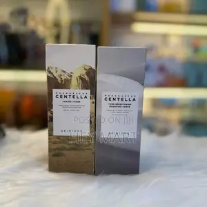 Photo - SKIN1004 Madagascar Centella Toner Tone Brightening Toner