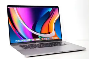 Laptop Apple MacBook Pro 2019 32GB Intel Core I9 SSD 2T