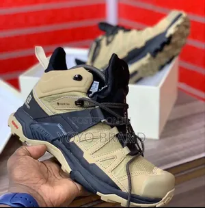 Photo - Salomon Gore-Tex Fashion Boots