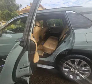 Toyota RAV4 2020 Gray