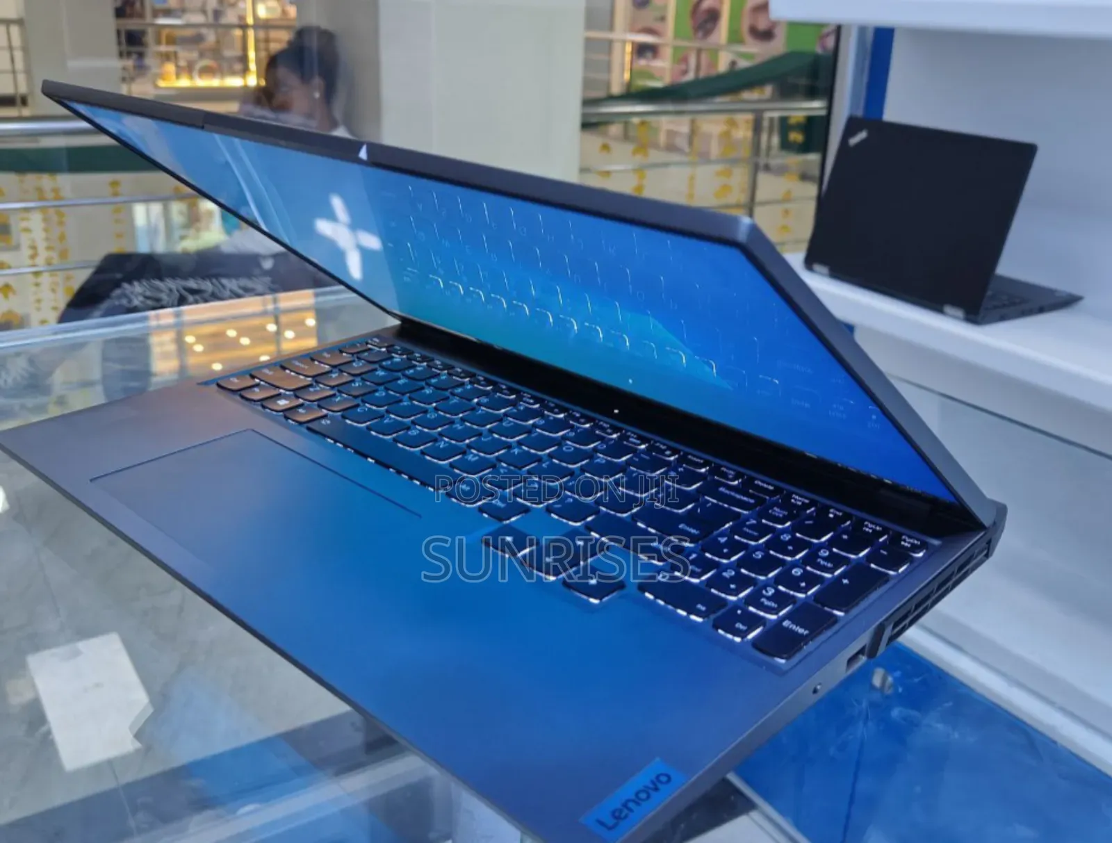 New Laptop Lenovo Legion 5 16GB AMD Ryzen 7 SSD 512GB