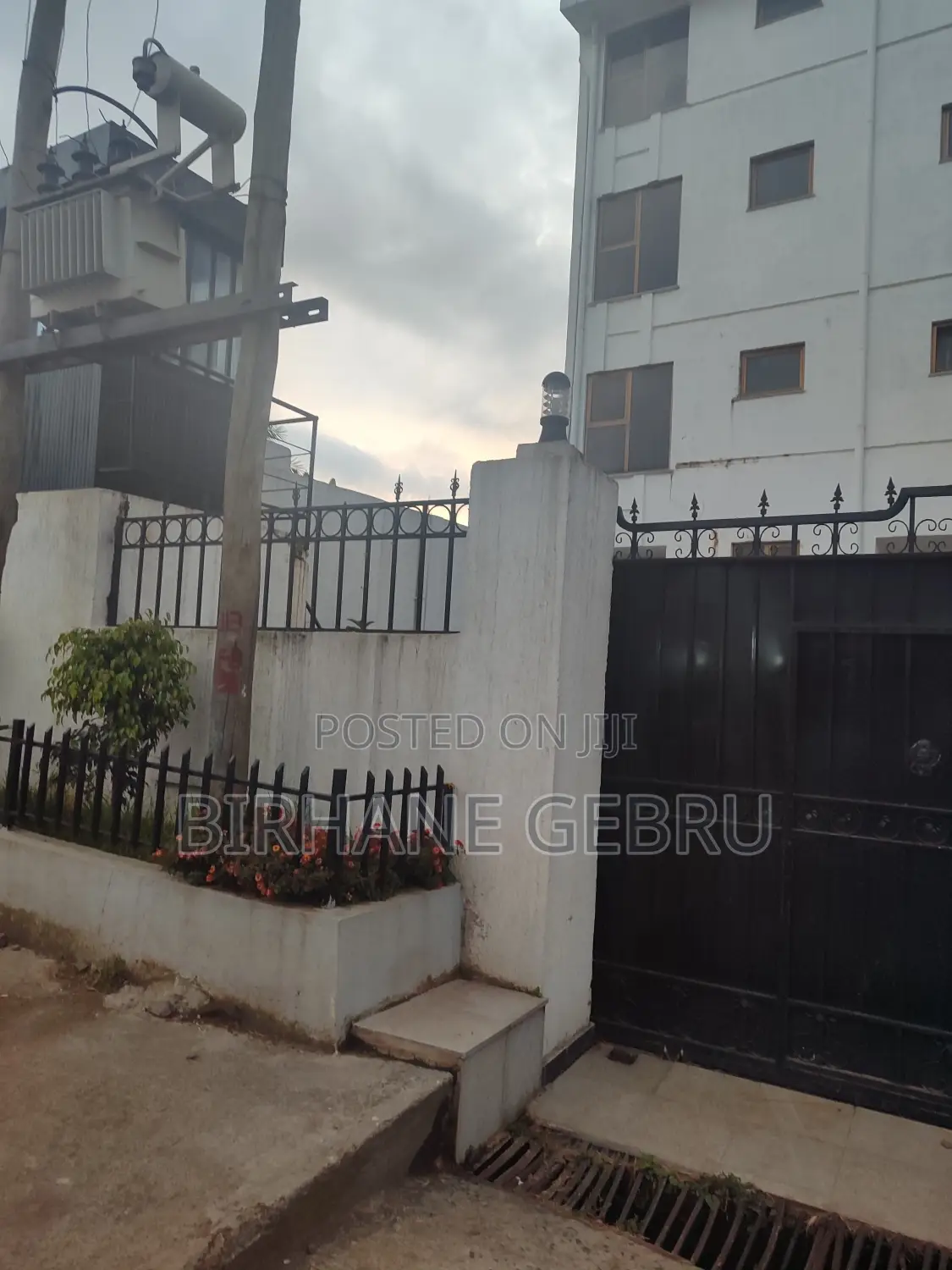 G+4 House Rent for Business or Living