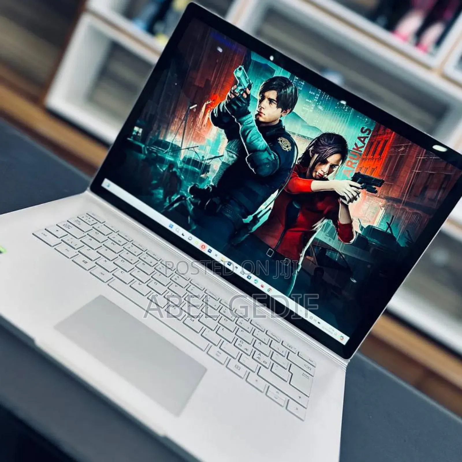 New Laptop Microsoft Surface 16GB Intel Core I7 SSD 256GB