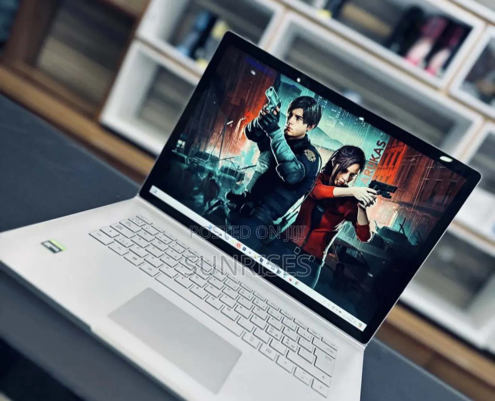 New Laptop Microsoft Surface Book 2 16GB Intel Core I7 SSD 256GB