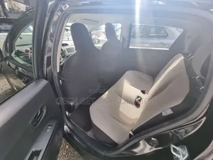 Toyota Yaris 2012 Black