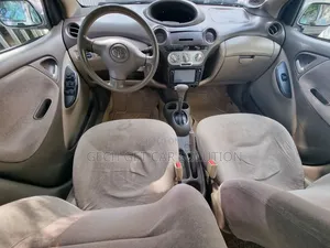 Photo - Toyota Platz 2005 Silver