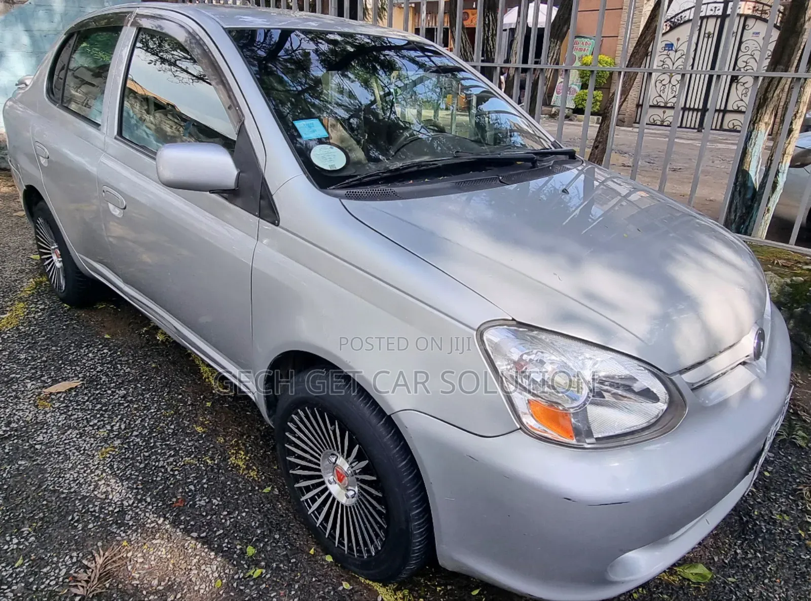 Toyota Platz 2005 Silver
