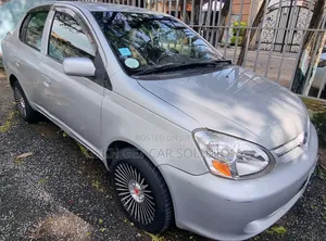 Toyota Platz 2005 Silver